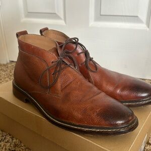 Slightly worn Cole Hahn Chukka boot in tan with burnt tip style in 9.5.